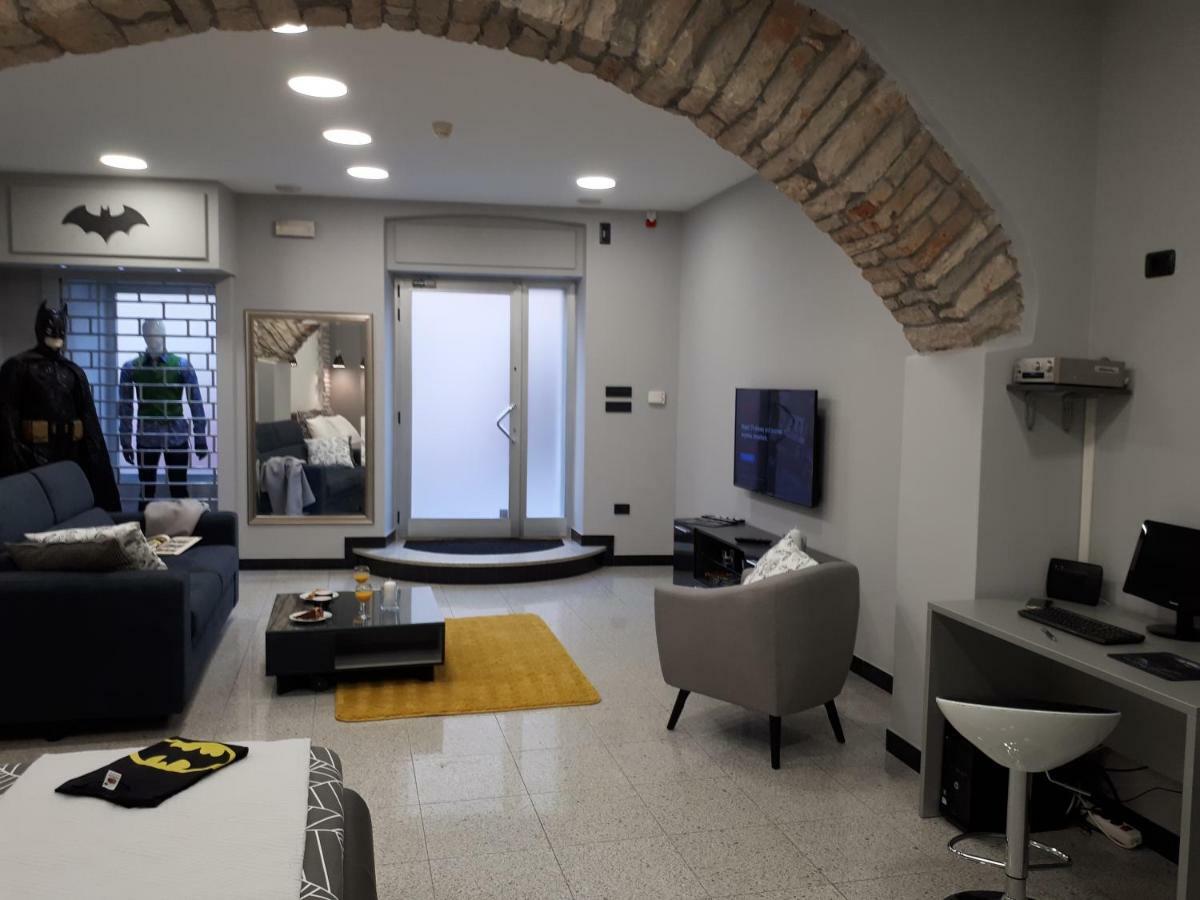 Batcave Apartment Pula Bagian luar foto